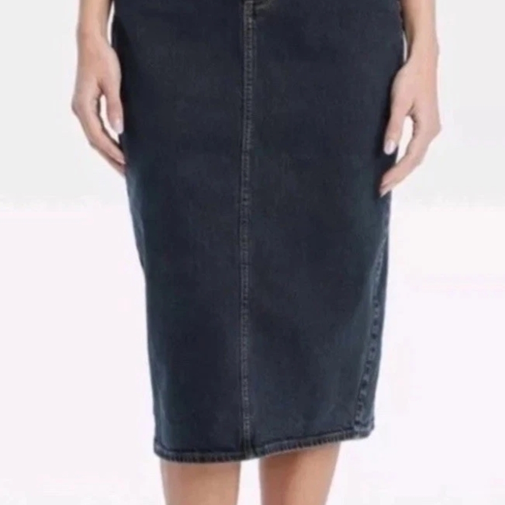 Universal Thread Women's High-Rise Denim Midi Skirt Black Wash